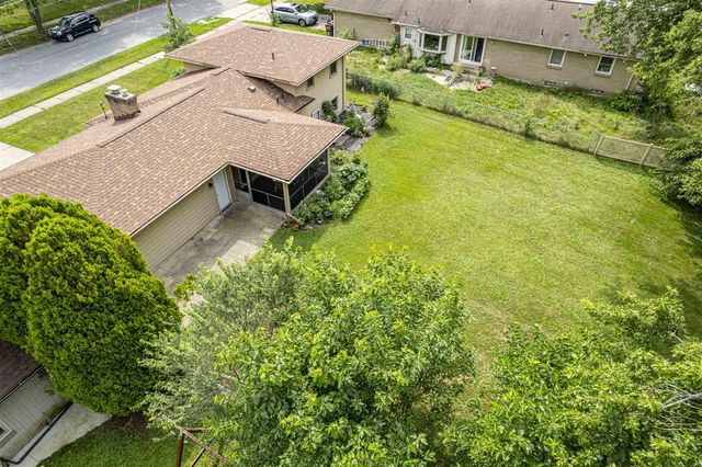 4545 Bonnie Avenue, Kentwood, MI 49508