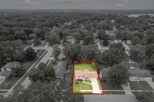 4545 Bonnie Avenue, Kentwood, MI 49508