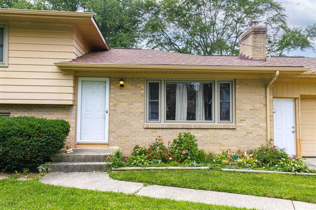 4545 Bonnie Avenue, Kentwood, MI 49508