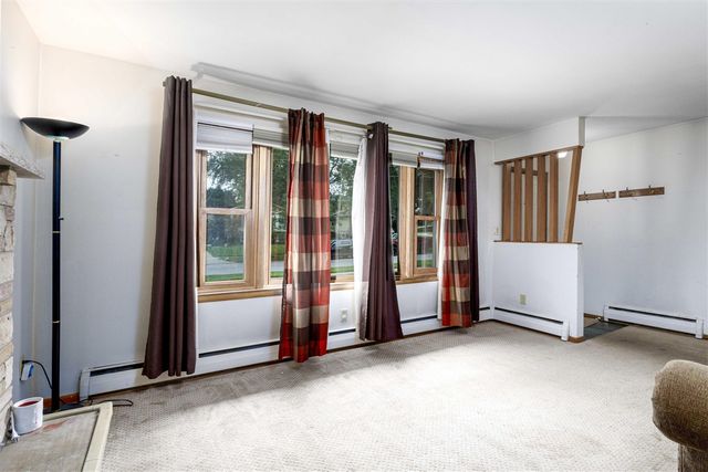 4545 Bonnie Avenue, Kentwood, MI 49508