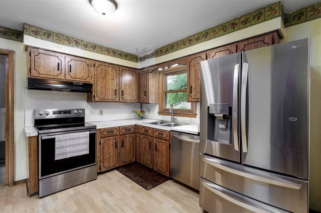 4545 Bonnie Avenue, Kentwood, MI 49508