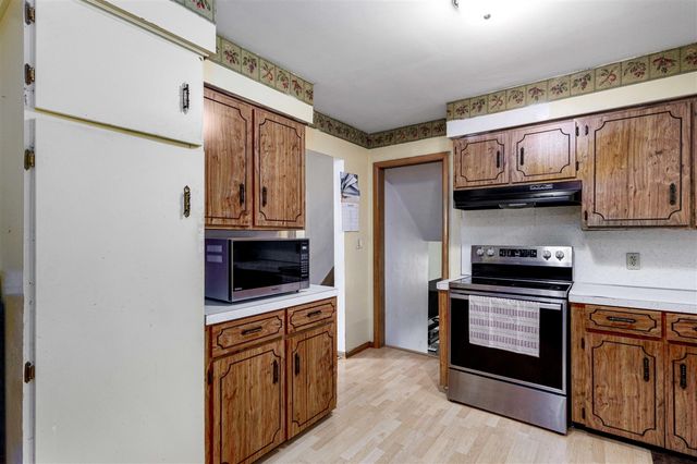 4545 Bonnie Avenue, Kentwood, MI 49508