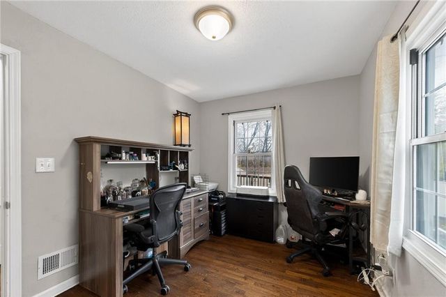 5615 Oakland Avenue, Kansas City, MO 64129