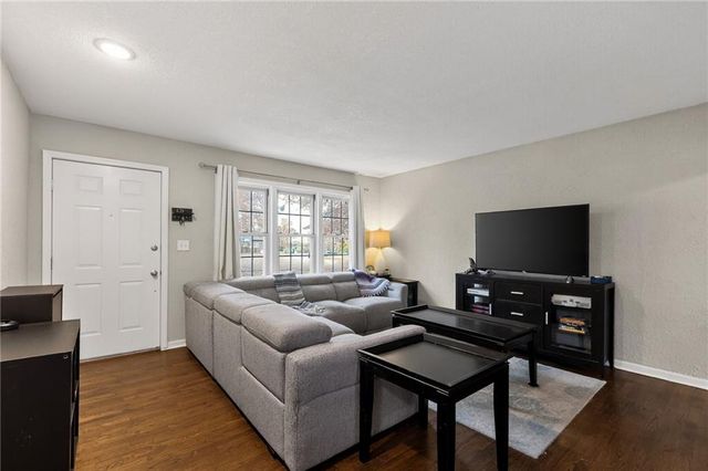 5615 Oakland Avenue, Kansas City, MO 64129