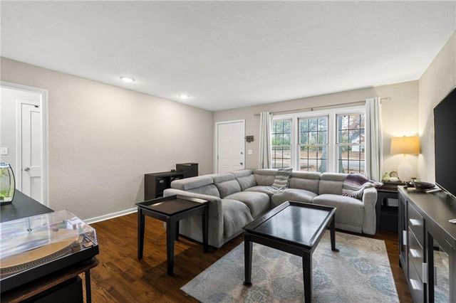 5615 Oakland Avenue, Kansas City, MO 64129