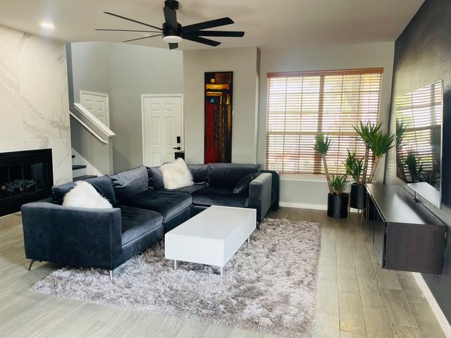516 Angela Lane, Euless, TX 76039