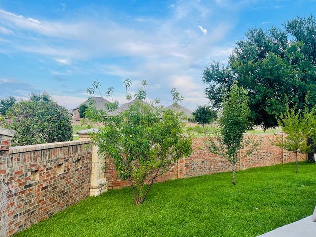 516 Angela Lane, Euless, TX 76039