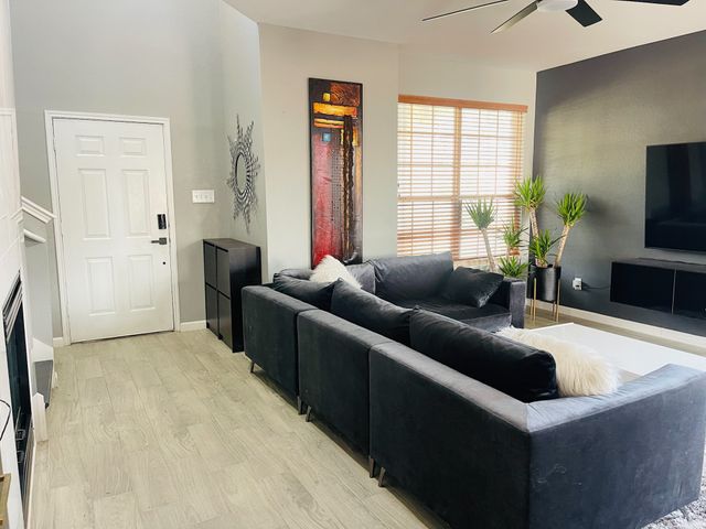516 Angela Lane, Euless, TX 76039