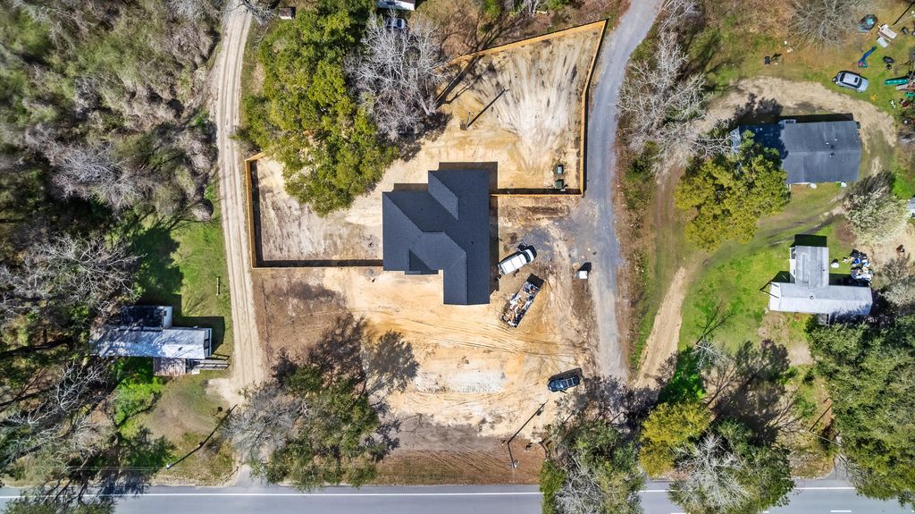 Image 2 of property listing at Address unavailable.