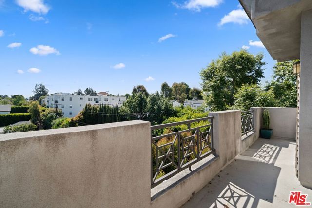 4424 Whitsett Avenue 303, Studio City (los Angeles), CA 91604