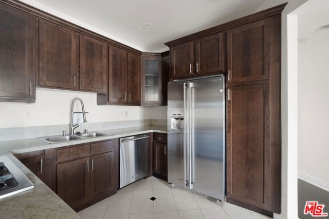 4424 Whitsett Avenue 303, Studio City (los Angeles), CA 91604