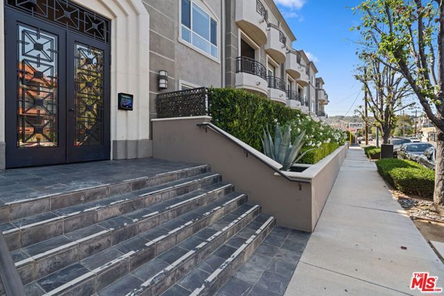 4424 Whitsett Avenue 303, Studio City (los Angeles), CA 91604