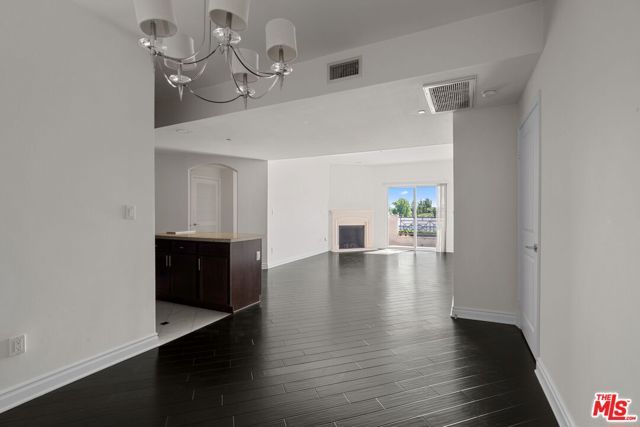 4424 Whitsett Avenue 303, Studio City (los Angeles), CA 91604