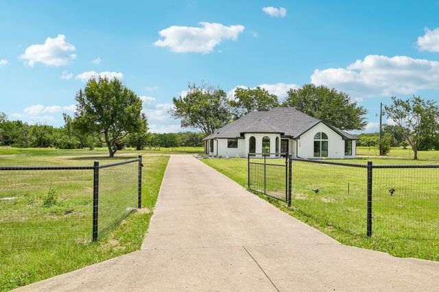 10435 County Road 2462, Terrell, TX 75160