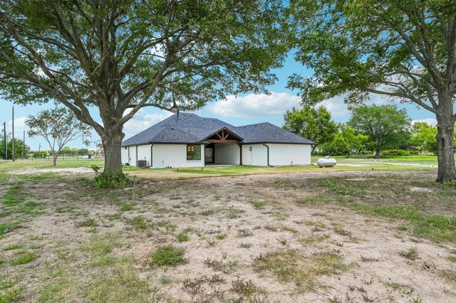 10435 County Road 2462, Terrell, TX 75160