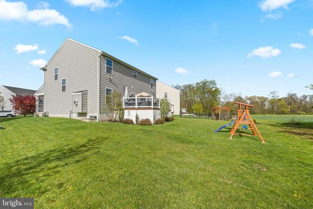 1909 ALAMINGO DR, Quakertown, PA 18951