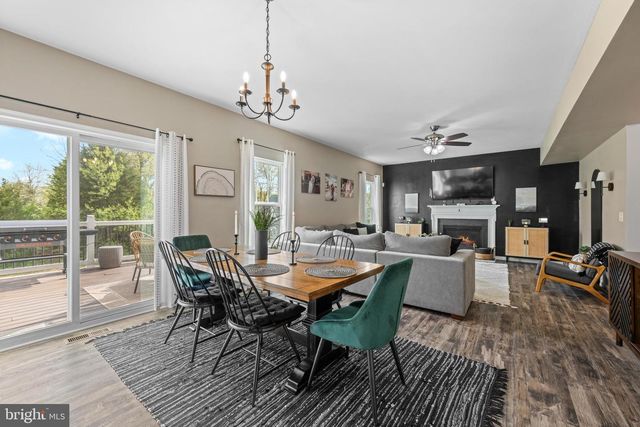 1909 ALAMINGO DR, Quakertown, PA 18951