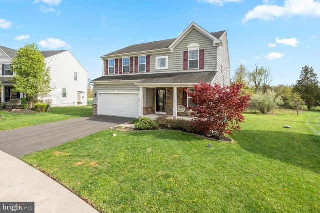 1909 ALAMINGO DR, Quakertown, PA 18951