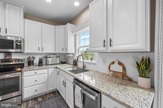 1909 ALAMINGO DR, Quakertown, PA 18951