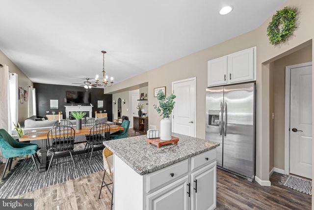 1909 ALAMINGO DR, Quakertown, PA 18951