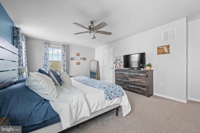 1909 ALAMINGO DR, Quakertown, PA 18951