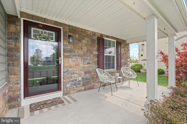 1909 ALAMINGO DR, Quakertown, PA 18951