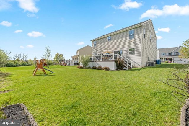1909 ALAMINGO DR, Quakertown, PA 18951