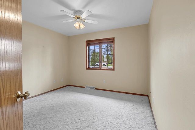 2298 LOST DAUPHIN ROAD, De Pere, WI 54115