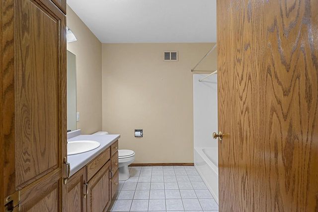 2298 LOST DAUPHIN ROAD, De Pere, WI 54115