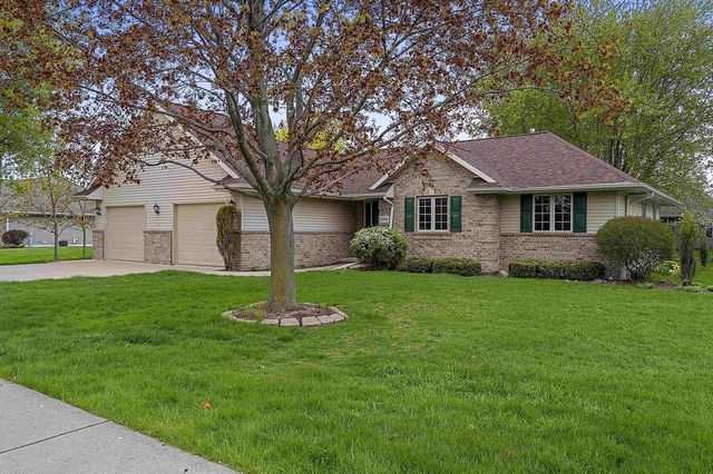 2298 LOST DAUPHIN ROAD, De Pere, WI 54115