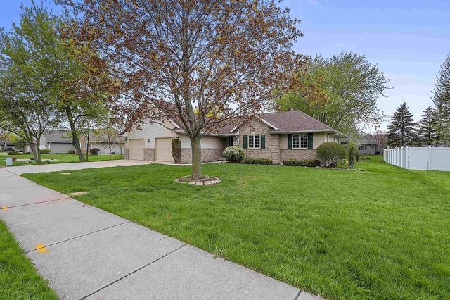 2298 LOST DAUPHIN ROAD, De Pere, WI 54115