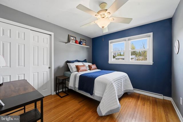 26 WOOD LN, Malvern, PA 19355