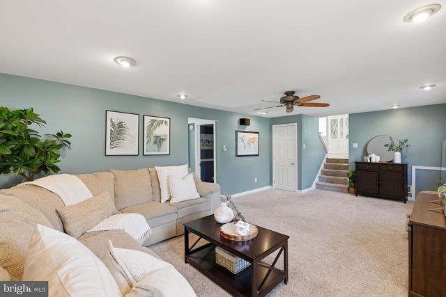 26 WOOD LN, Malvern, PA 19355