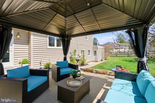 26 WOOD LN, Malvern, PA 19355