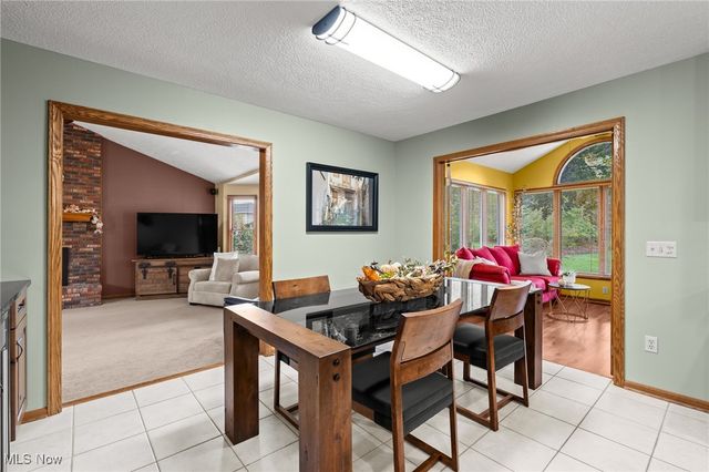 71 Steeplechase Lane, Munroe Falls, OH 44262