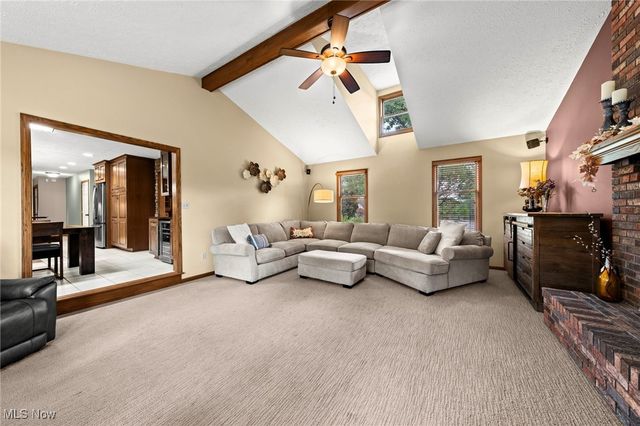 71 Steeplechase Lane, Munroe Falls, OH 44262