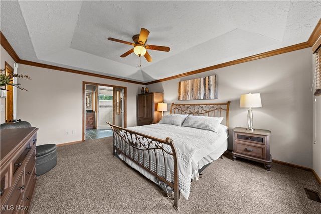 71 Steeplechase Lane, Munroe Falls, OH 44262