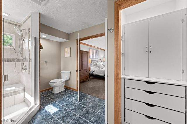 71 Steeplechase Lane, Munroe Falls, OH 44262