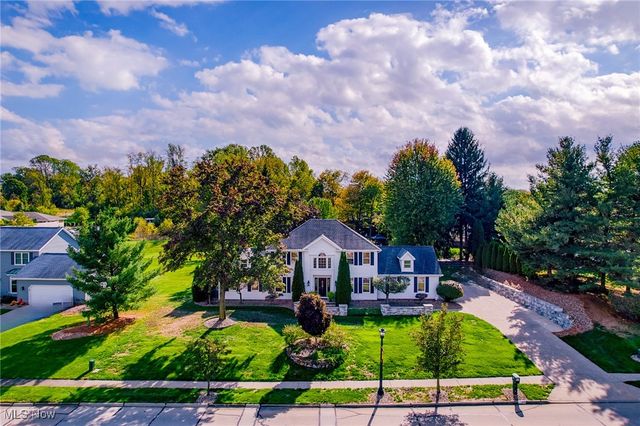 71 Steeplechase Lane, Munroe Falls, OH 44262