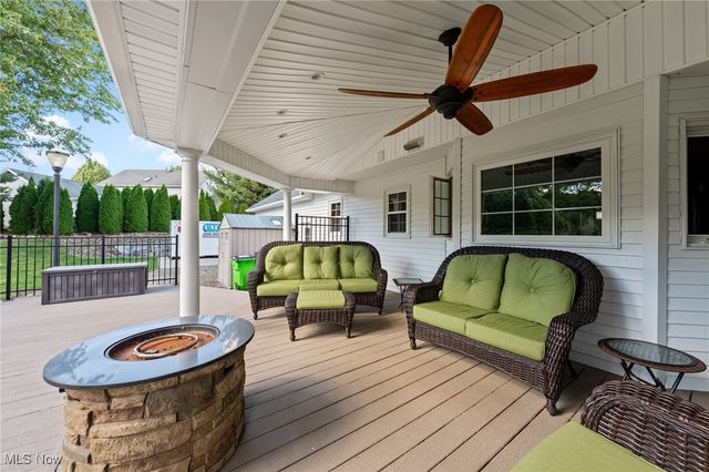 71 Steeplechase Lane, Munroe Falls, OH 44262