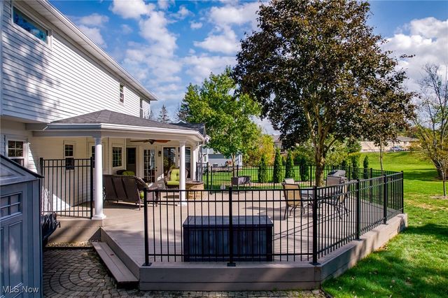 71 Steeplechase Lane, Munroe Falls, OH 44262