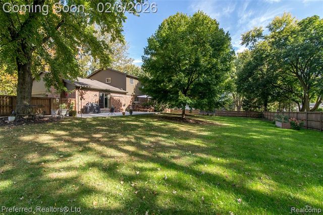 46701 N Territorial Road, Plymouth, MI 48170