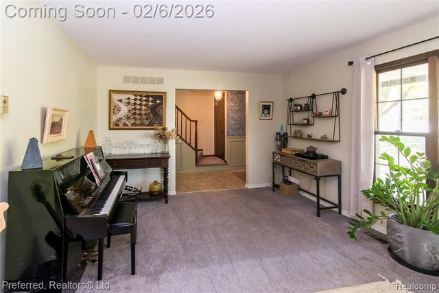 46701 N Territorial Road, Plymouth, MI 48170