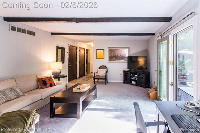 46701 N Territorial Road, Plymouth, MI 48170