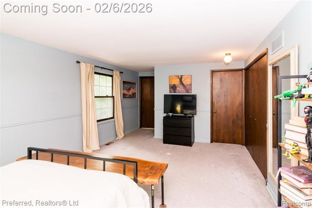 46701 N Territorial Road, Plymouth, MI 48170