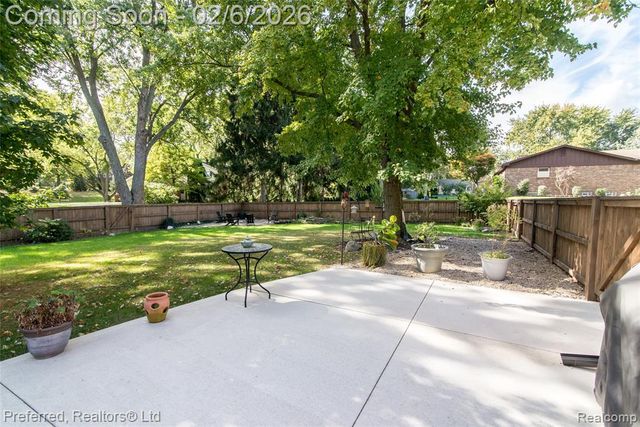 46701 N Territorial Road, Plymouth, MI 48170