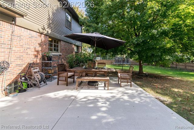 46701 N Territorial Road, Plymouth, MI 48170