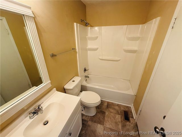 824 Danish Drive, Fayetteville, NC 28303