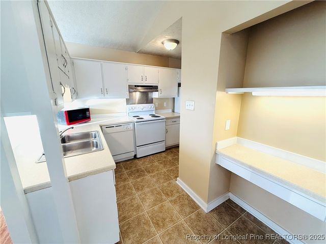 824 Danish Drive, Fayetteville, NC 28303