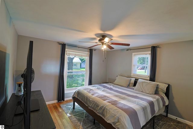309 N 2nd Street, Shepherd, MI 48883